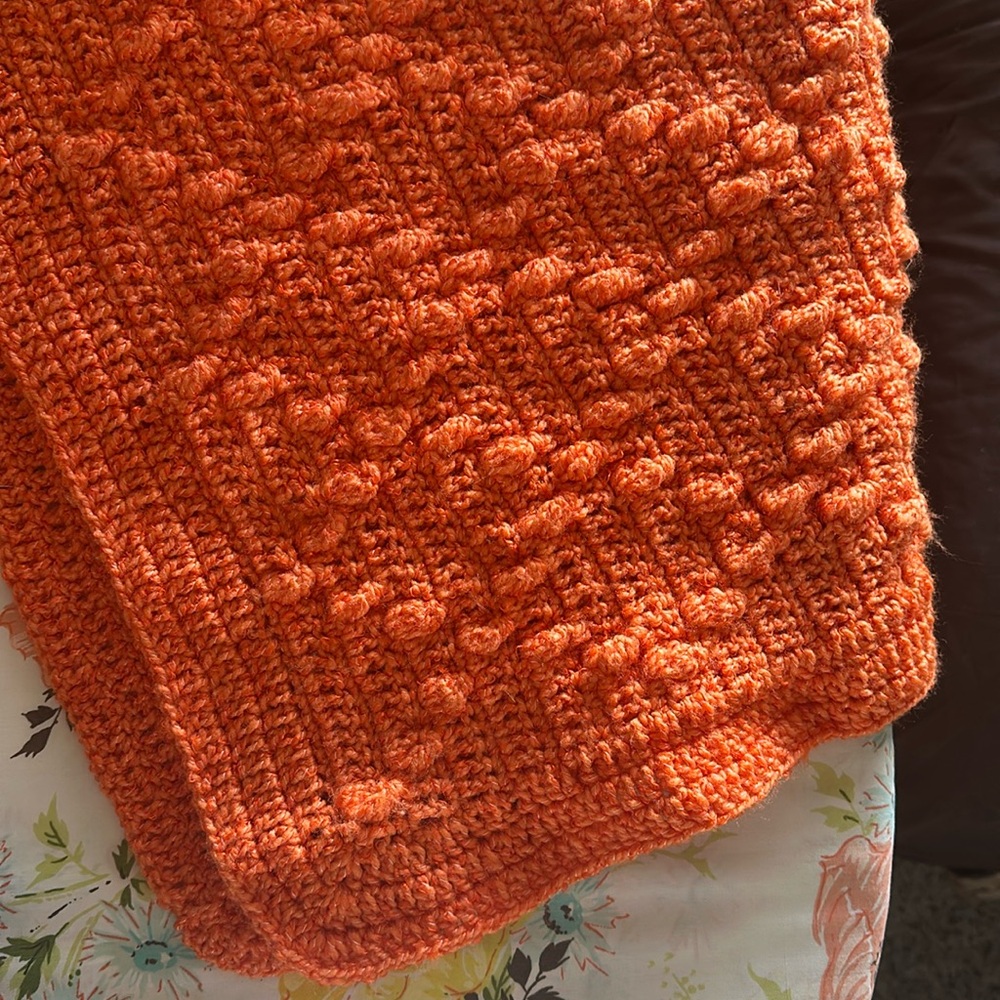 Hand Crocheted 38“ x 60“ Diamond Design Blanket